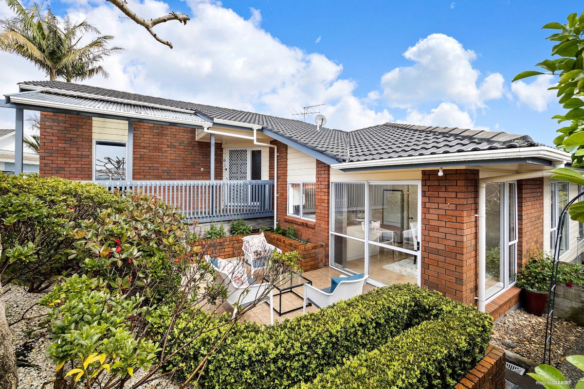 4/25 Nicholas Road, Somerville, Manukau - Carousel 1