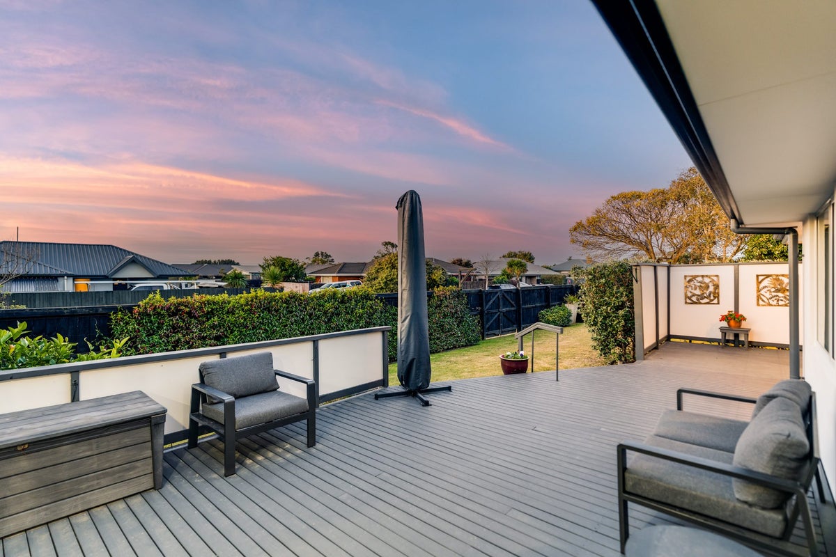 1 Orca Lane, Parklands, Christchurch - Carousel 24