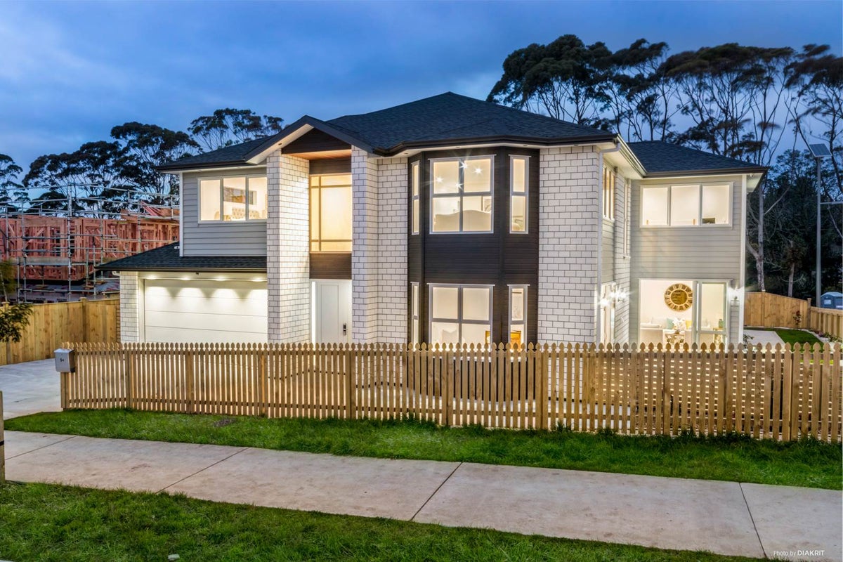 54 Mettam Drive, Swanson, Auckland - Carousel 2