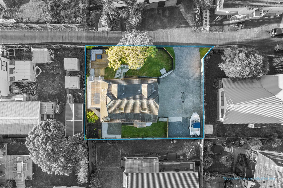 1/136 Bradbury Road, Botany Downs, Auckland - Carousel 23