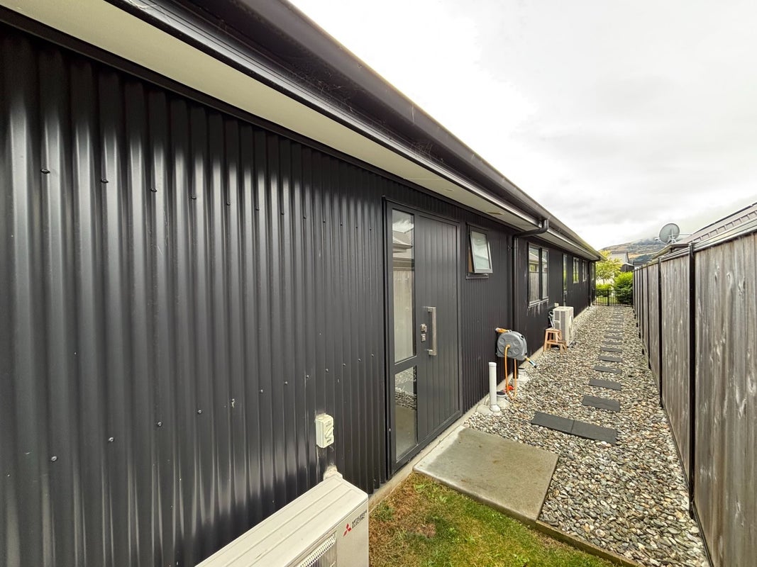 19 Shepherd Road, Jacks Point, Queenstown - Carousel 9