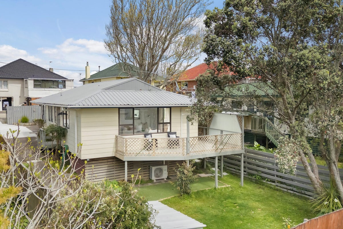501B Hillsborough Road, Mount Roskill, Auckland - Carousel 2