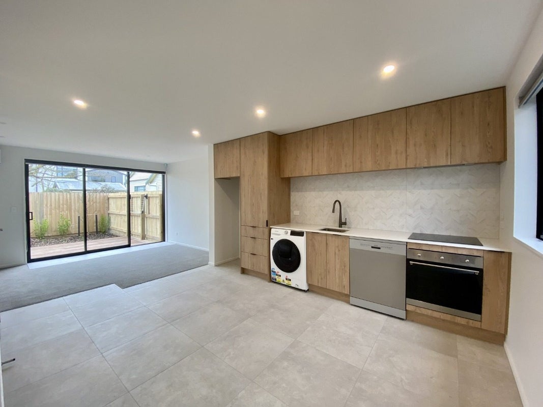 4/312 Worcester Street, Linwood, Christchurch - Carousel 2