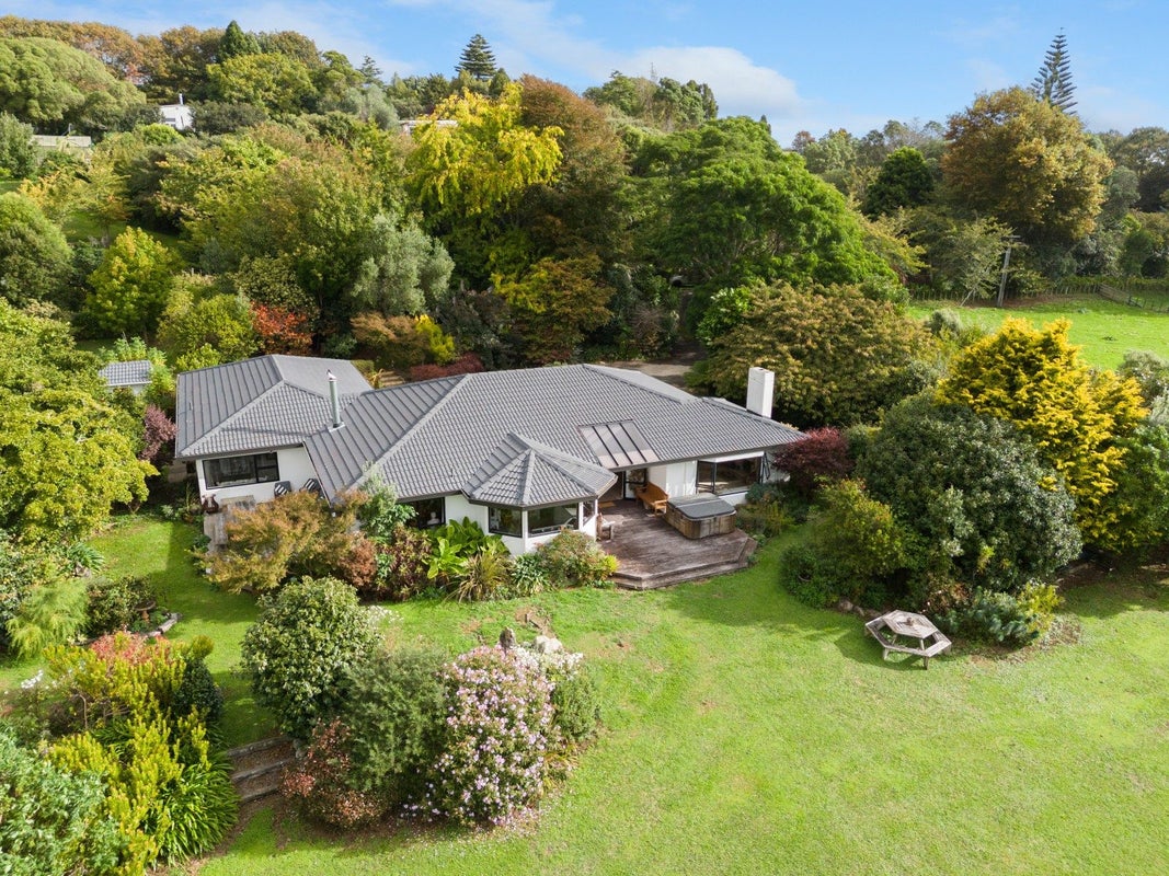 43 Mokena Kohere Street, Manakau, Levin - Carousel 1