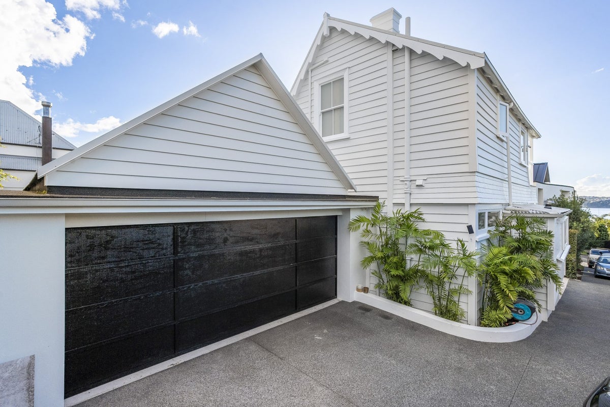 66 Sarsfield Street, Herne Bay, Auckland - Carousel 13