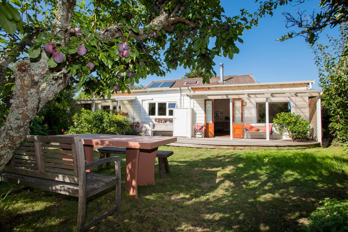 157 Ormond Road, Whataupoko, Gisborne - Carousel 1