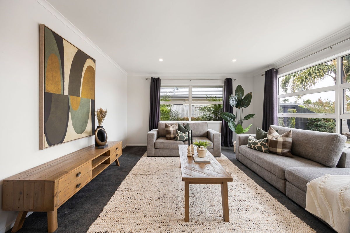 9 Magellan Rise, Flagstaff, Hamilton - Carousel 2