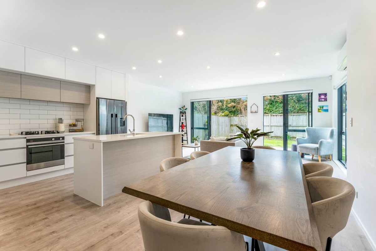 63 Lusitano Drive, Karaka, Papakura - Carousel 2
