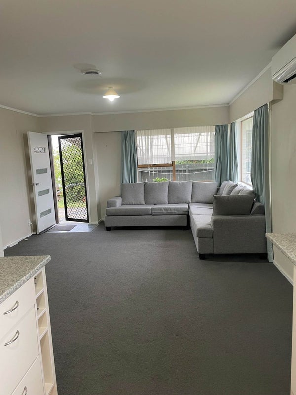 1/30 Blacklock Avenue, Henderson, Auckland - Carousel 2