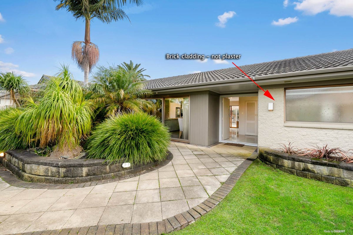 26 Coulthard Terrace, Opaheke, Papakura - Carousel 1