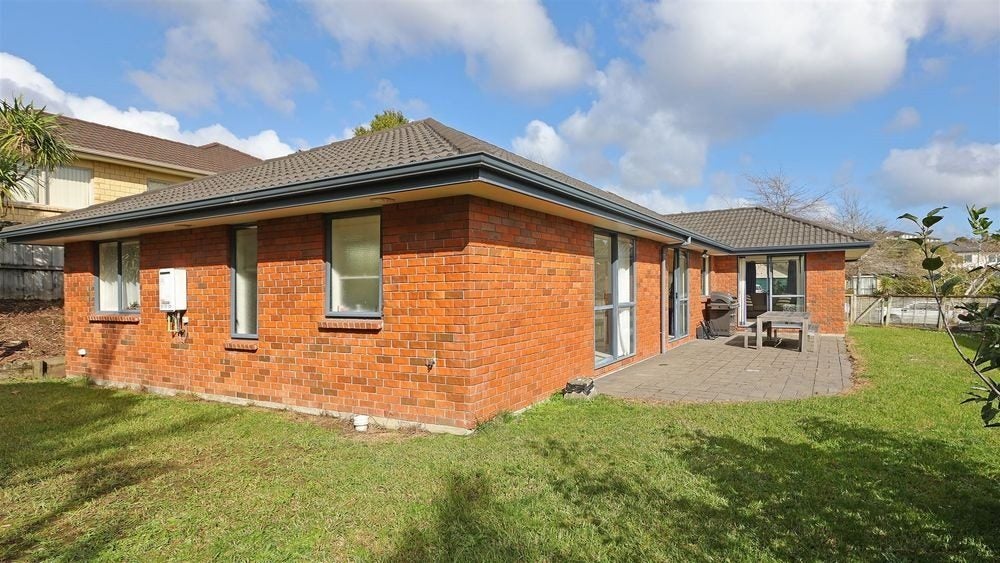 13 Lake Panorama Drive, Henderson, Auckland - Carousel 15