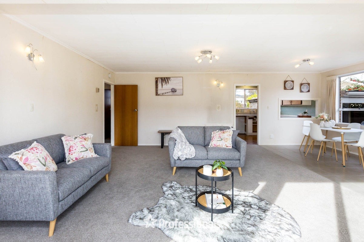 31A Thackeray Street, Trentham, Upper Hutt - Carousel 2