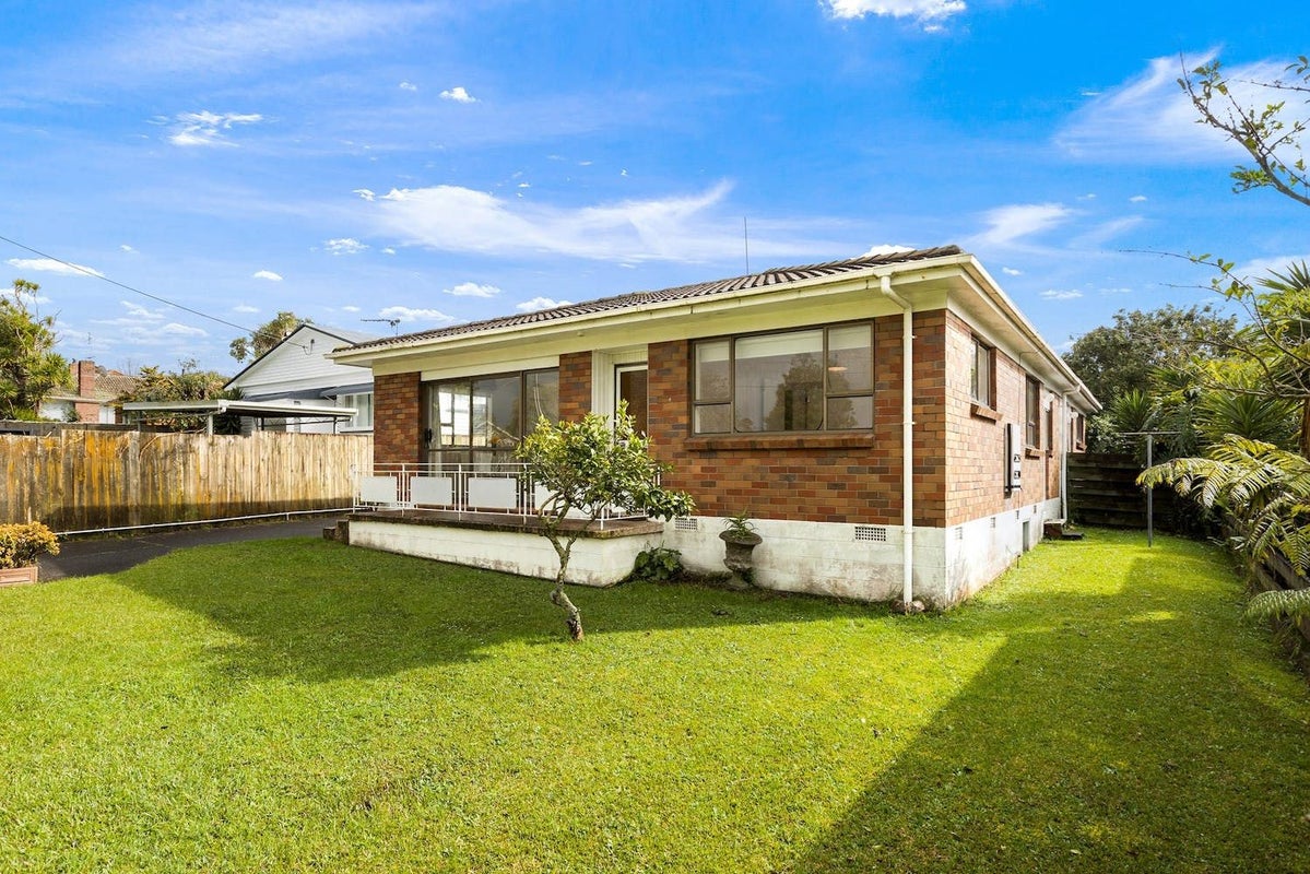 1/20 Akehurst Avenue, New Lynn, Auckland - Carousel 1