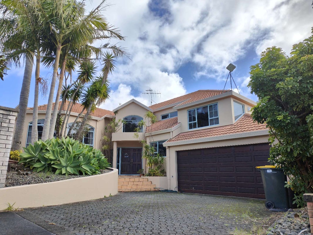 7 David Beattie Place, Chatswood, Auckland - Carousel 1