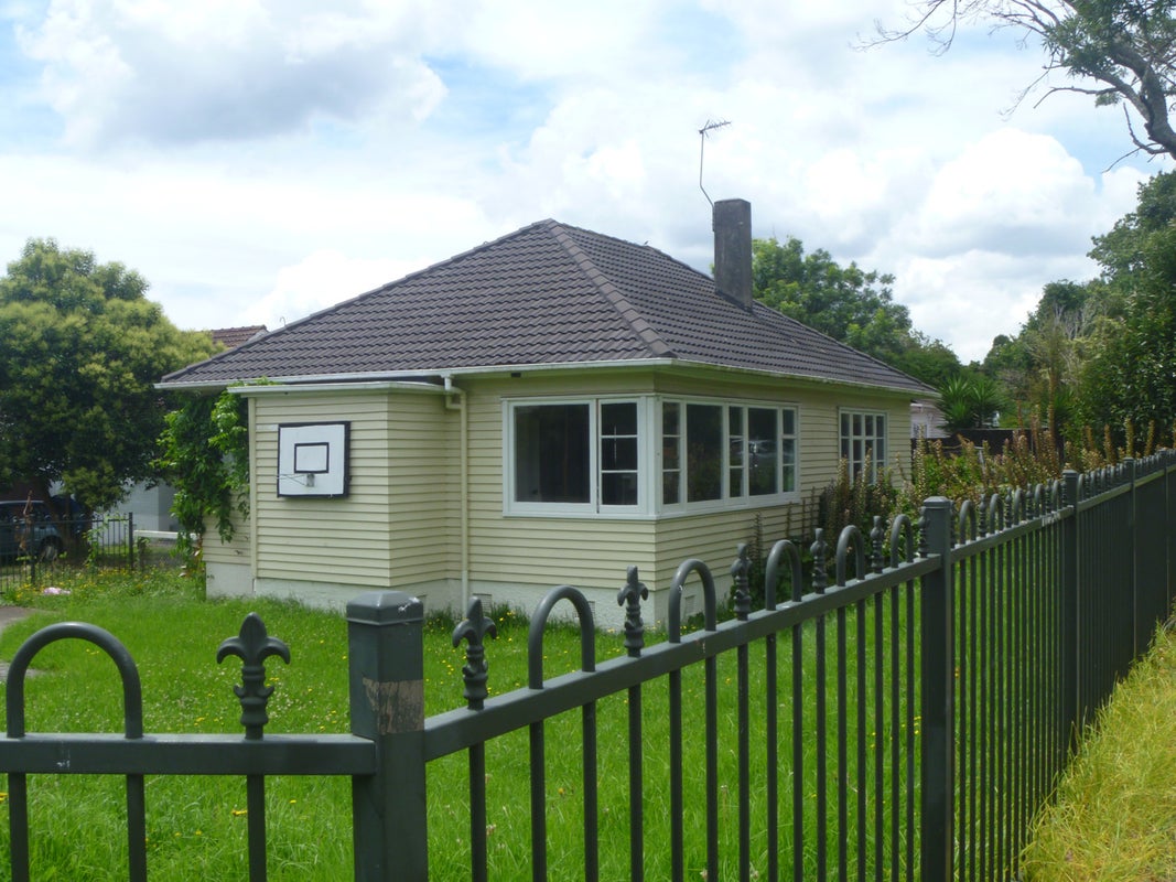 688 New North Road, Mount Albert, Auckland - Carousel 1