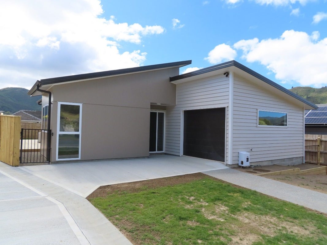108A Wellington Road, Wainuiomata, Lower Hutt - Carousel 1