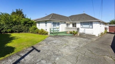 18 McCurdy Street, Elderslea, Upper Hutt - Carousel 1