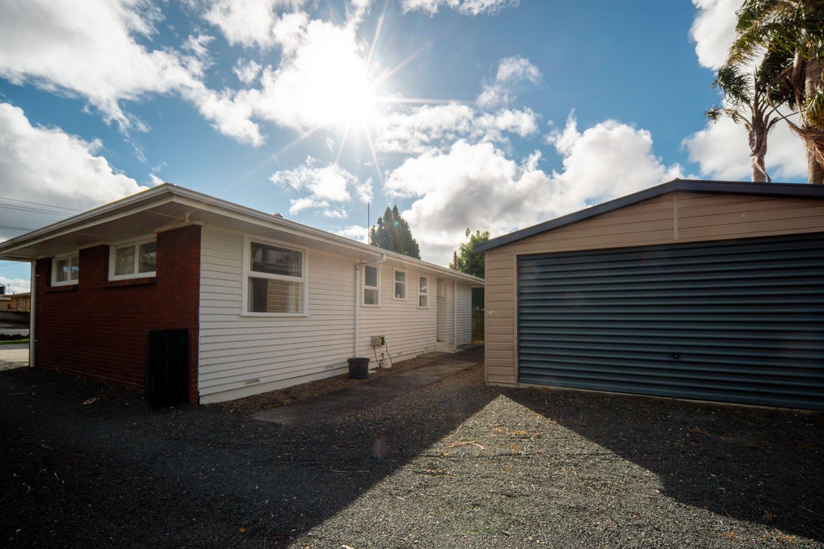 98 Silverdale Road, Silverdale, Hamilton - Carousel 2