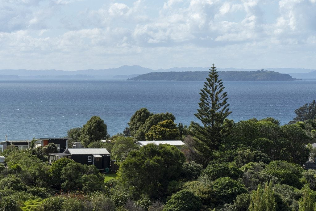 4 Askew Avenue, Rakino Island, Auckland - Carousel 2