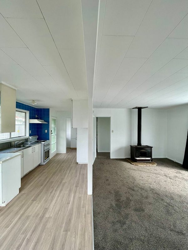 11 Ulay Place, Clover Park, Auckland - Carousel 1