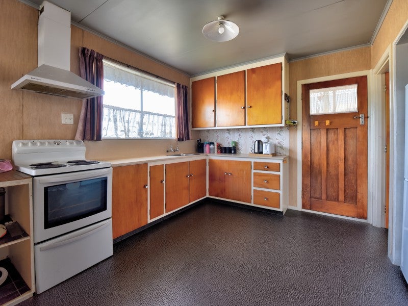 77 Walker Crescent, East Gore, Gore - Carousel 2