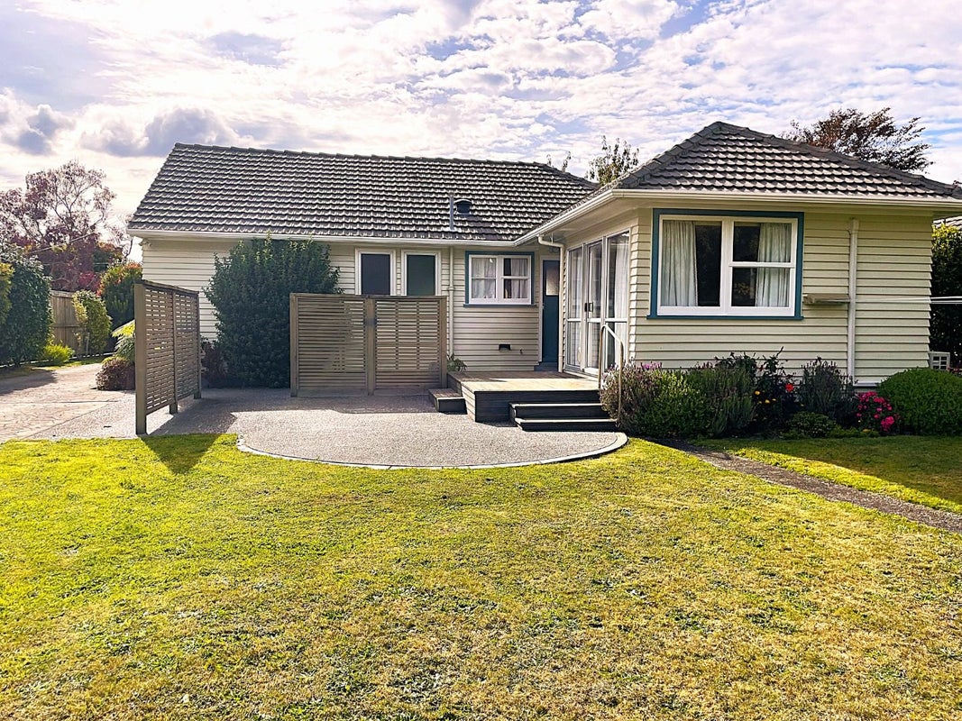 67 Brentwood Street, Trentham, Upper Hutt - Carousel 2
