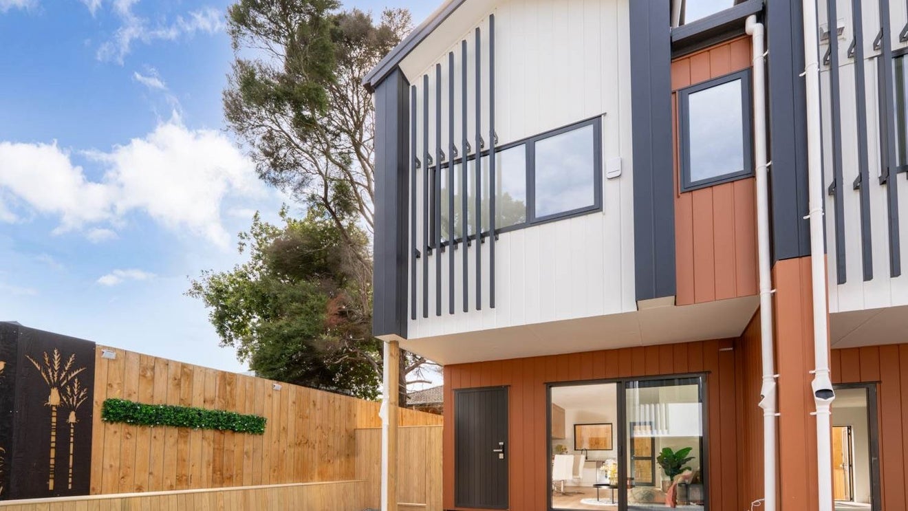 3/18 Dellwood Avenue, Henderson, Auckland - Carousel 1