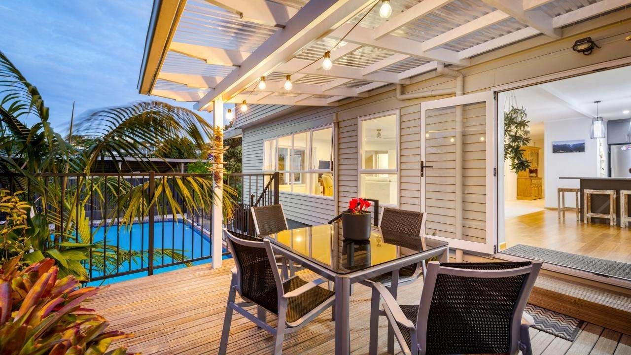 29 Korotaha Terrace, Rothesay Bay, Auckland - Carousel 2