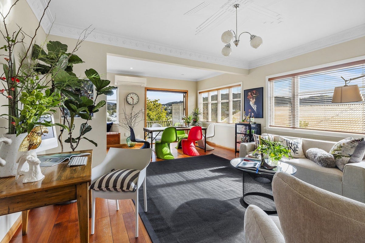 9 Woburn Road, Northland, Wellington - Carousel 1