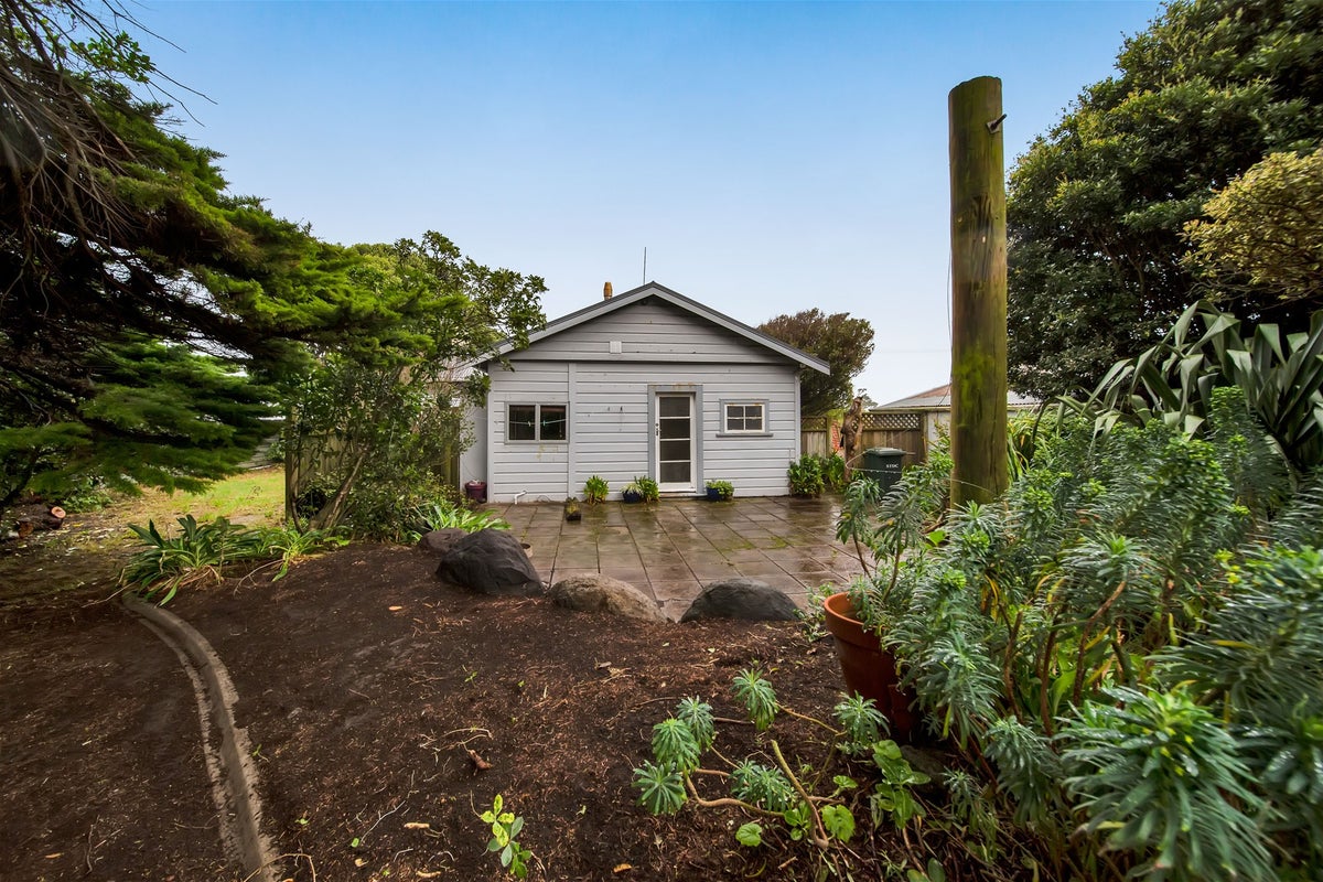 10 Karora Street, Hawera - Carousel 1