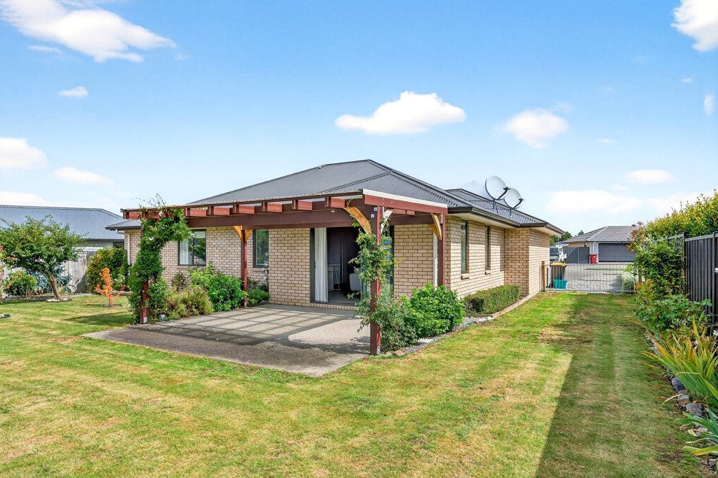 4 Stoneleigh DR, SOLWAY, MASTERTON - Carousel 2