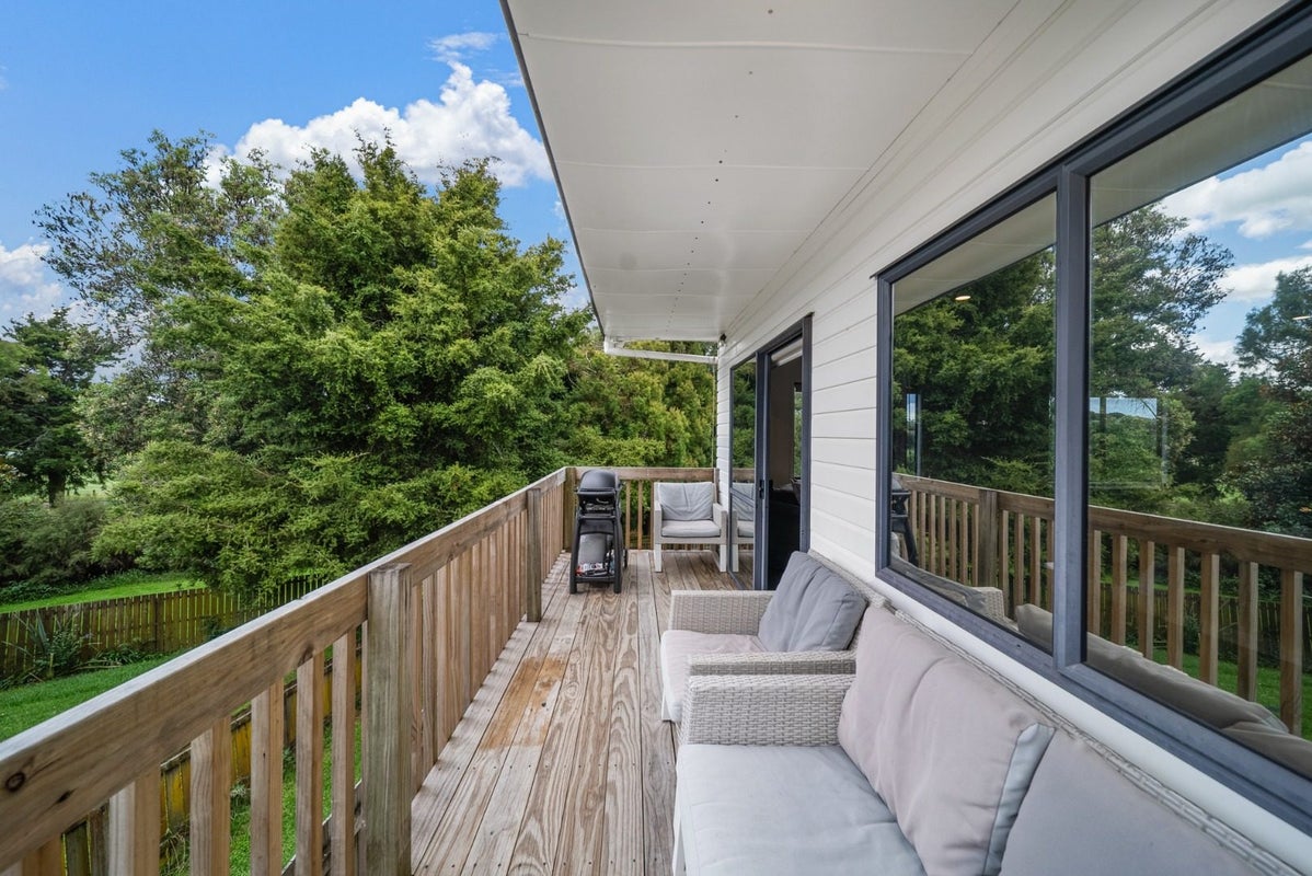 14 Mahoe Glade, Patumahoe, Pukekohe - Carousel 2