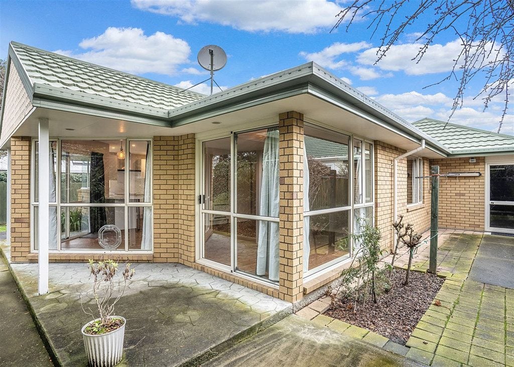 3A Sealy Place, Bryndwr, Christchurch - Carousel 1