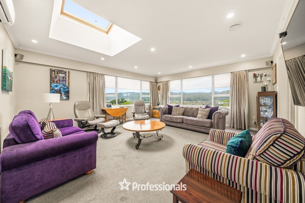 73 Tirohanga Road, Tirohanga, Lower Hutt - Carousel 2