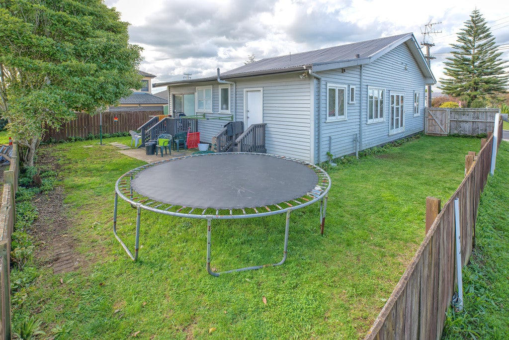 65 Russell Road, Manurewa, Auckland - Carousel 2