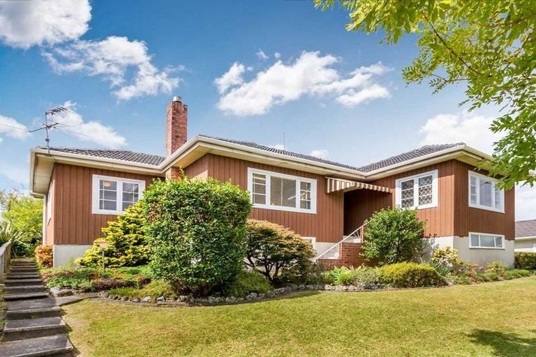 26 Captain Scott Road, Glen Eden, Auckland - Carousel 1
