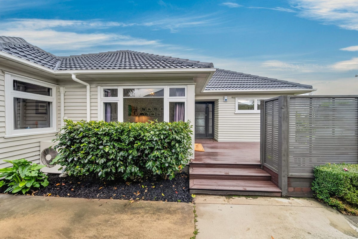 220 Knowles Street, St Albans, Christchurch - Carousel 2