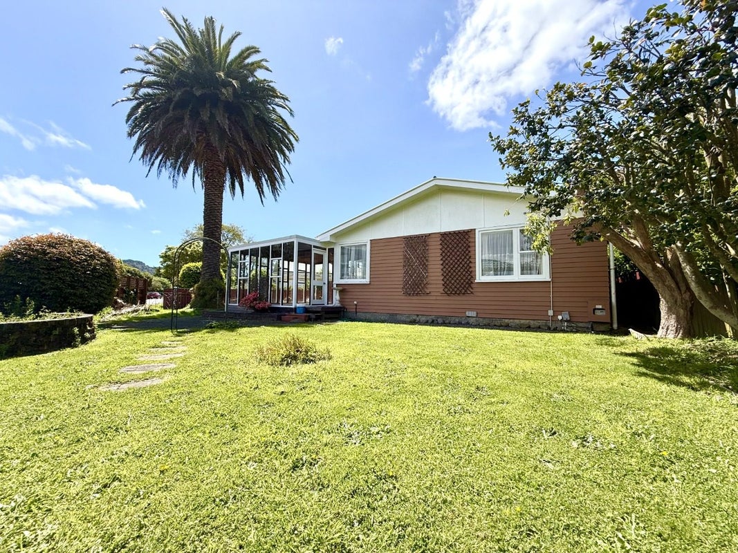 2 Matuku Street, Heretaunga, Upper Hutt - Carousel 1