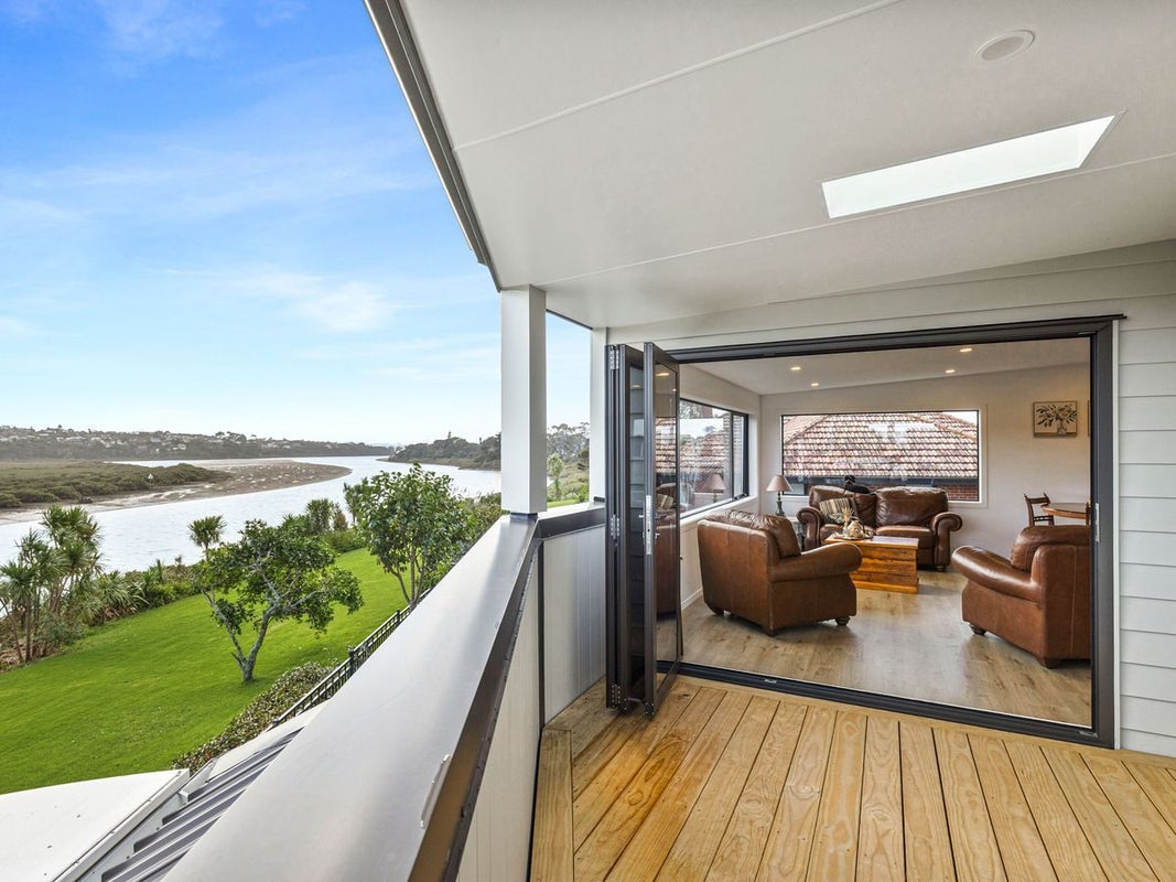 34A Renata Crescent, Te Atatu Peninsula, Auckland - Carousel 1