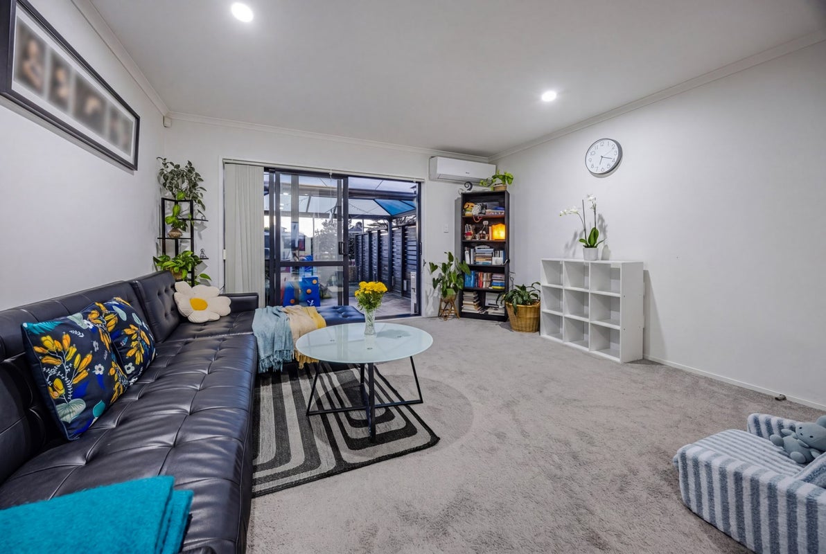 30 Biplane Street, Takanini, Papakura, Auckland - Carousel 2