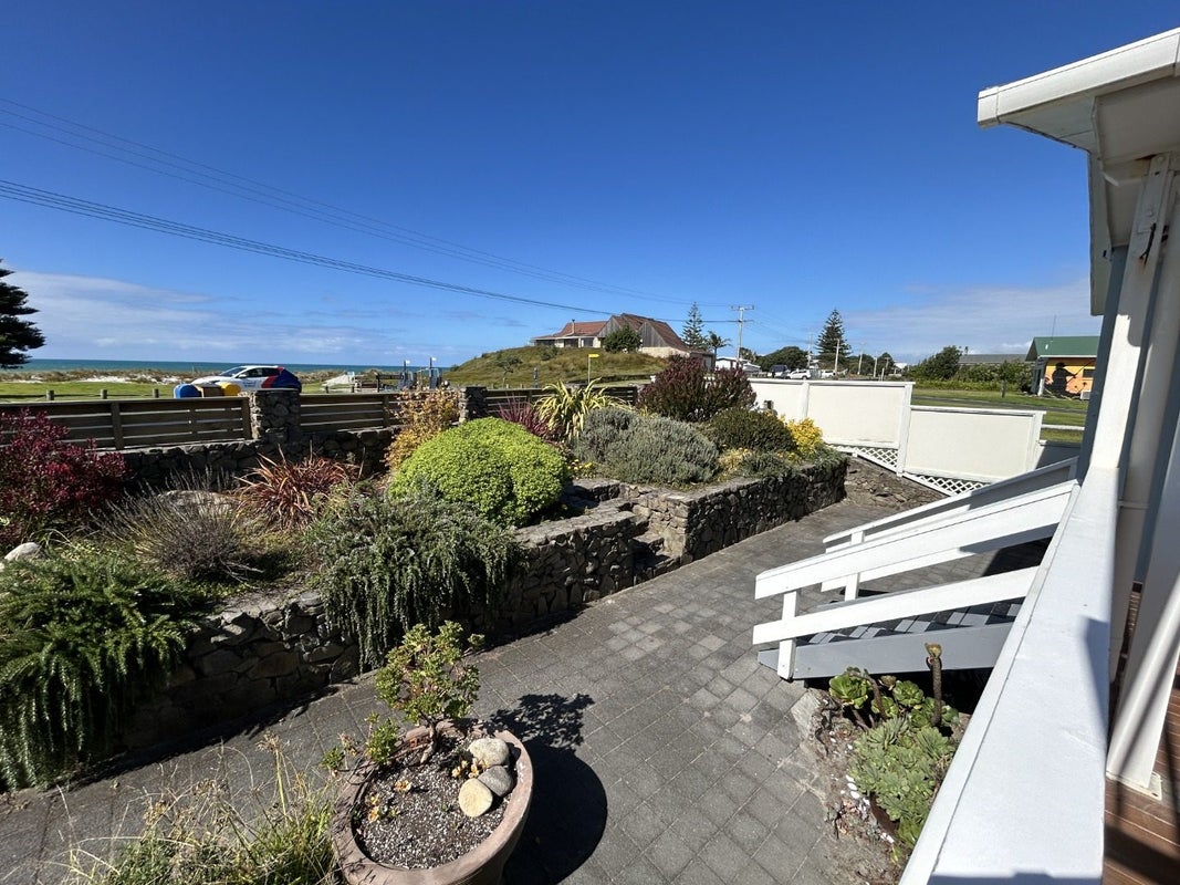308A Pukehina Parade, Pukehina, Te Puke - Carousel 2
