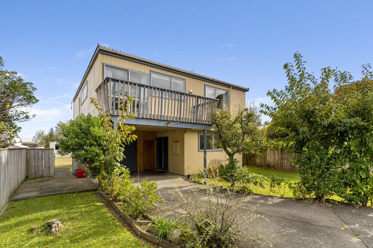 66 Martin Road, Paraparaumu Beach, Paraparaumu - Carousel 1