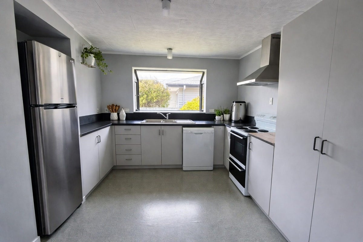 27A Ferguson Street, Awapuni, Palmerston North - Carousel 2