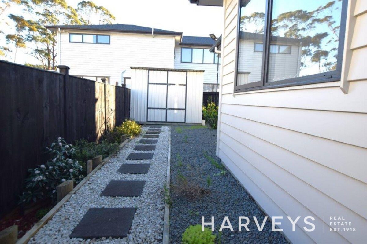 52 Mettam Drive, Swanson, Auckland - Carousel 11