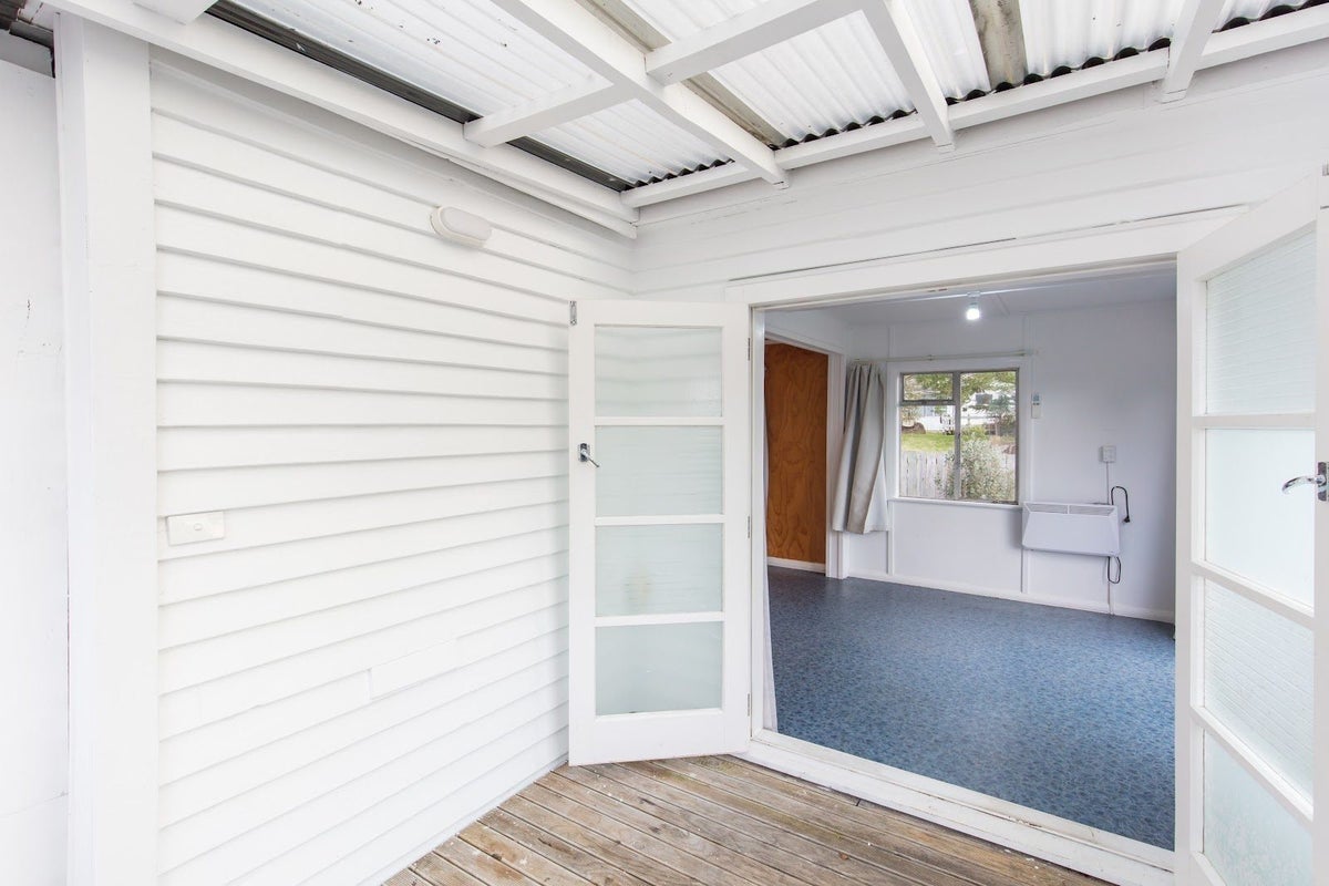 856 Hokio Beach Road, Hokio Beach, Levin - Carousel 2