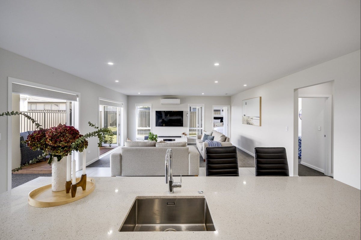 48 Kenny Road, Te Awa, Napier - Carousel 2