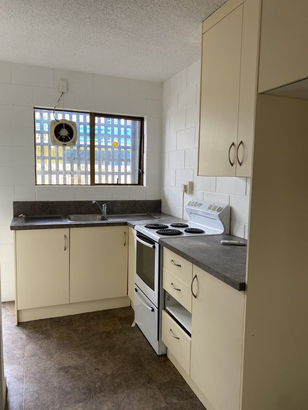 2/14 Coates Street, Hamilton East, Hamilton - Carousel 2