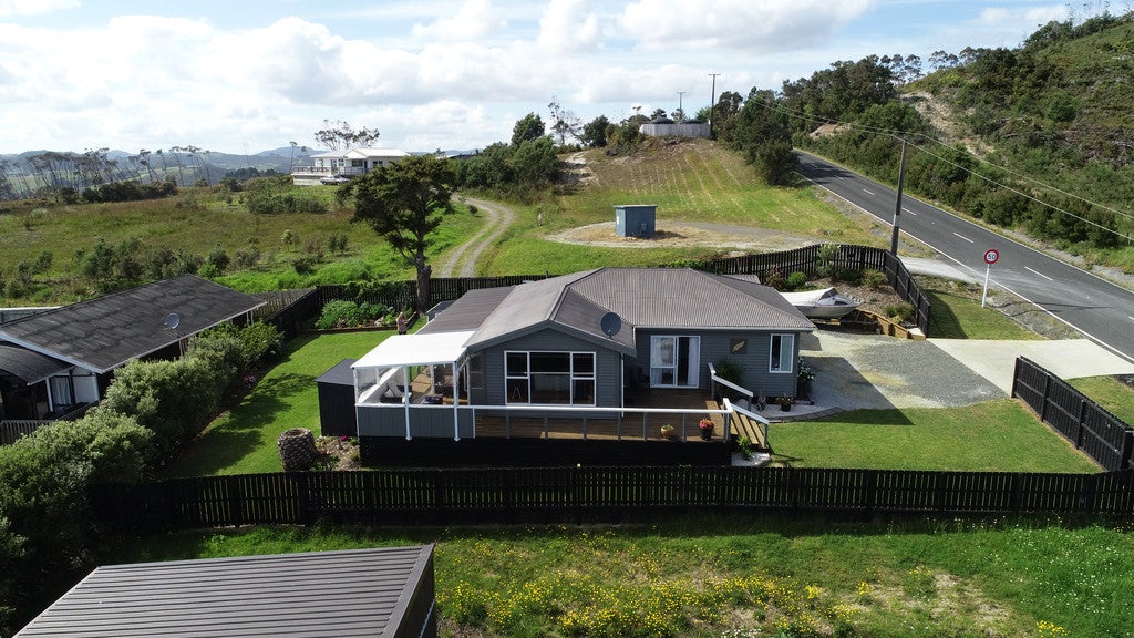 8 Turvey Road, Mangonui, Mangonui - Carousel 1