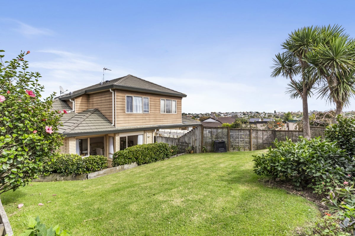 19A Abercrombie Street, Howick, Auckland - Carousel 1