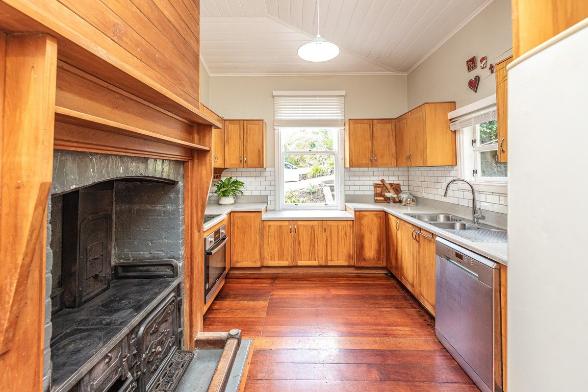 47 Mount View Road, Bastia Hill, Whanganui - Carousel 2